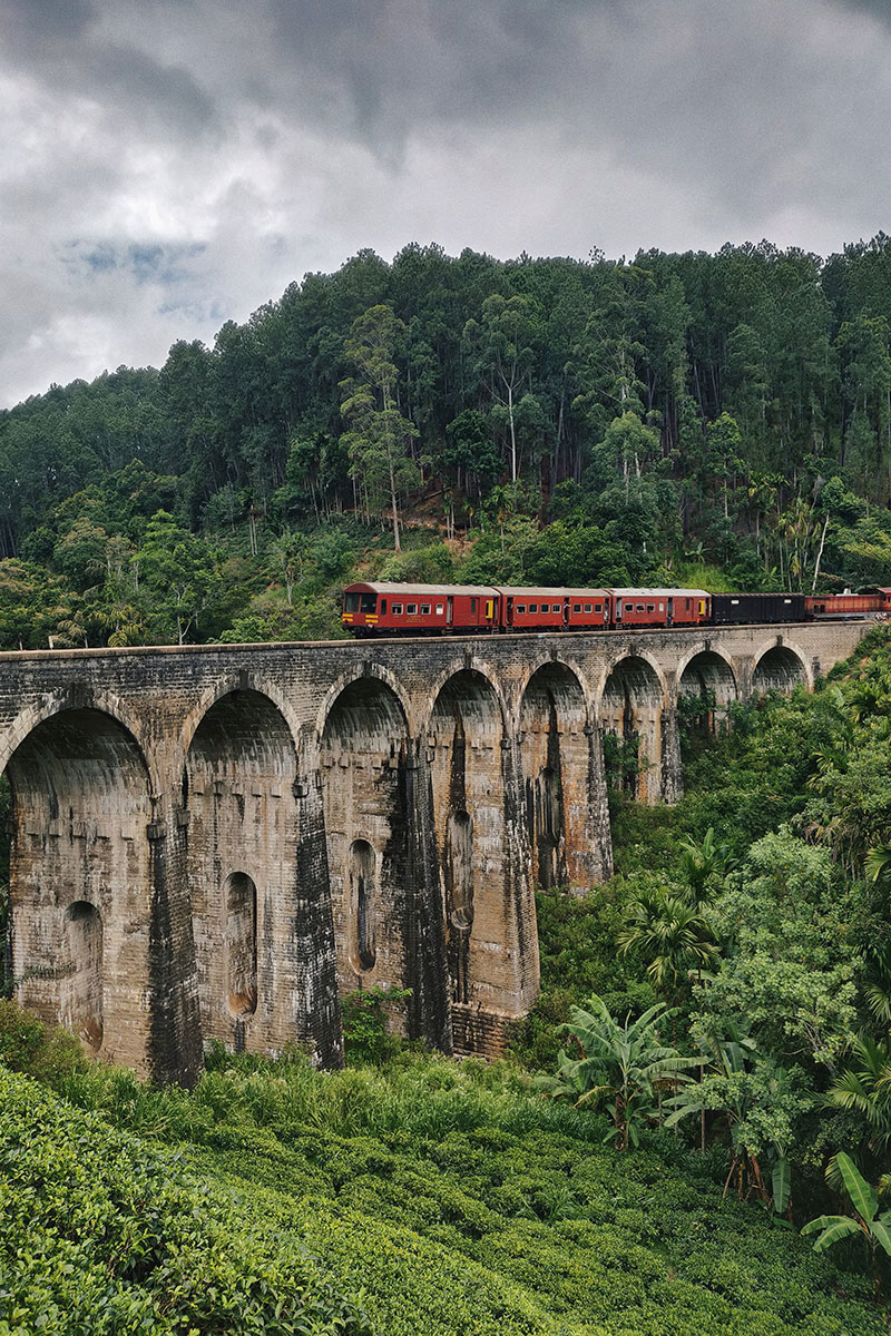 sri-lanka-nine-arches-bridge