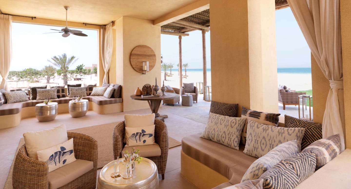 anantara_sir_bani_yas_al_yamm_lounge_1920x1037